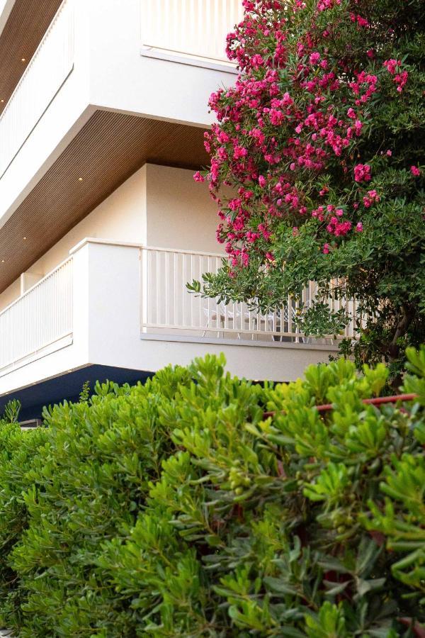 Hotel Mhami Pulsano Exterior photo